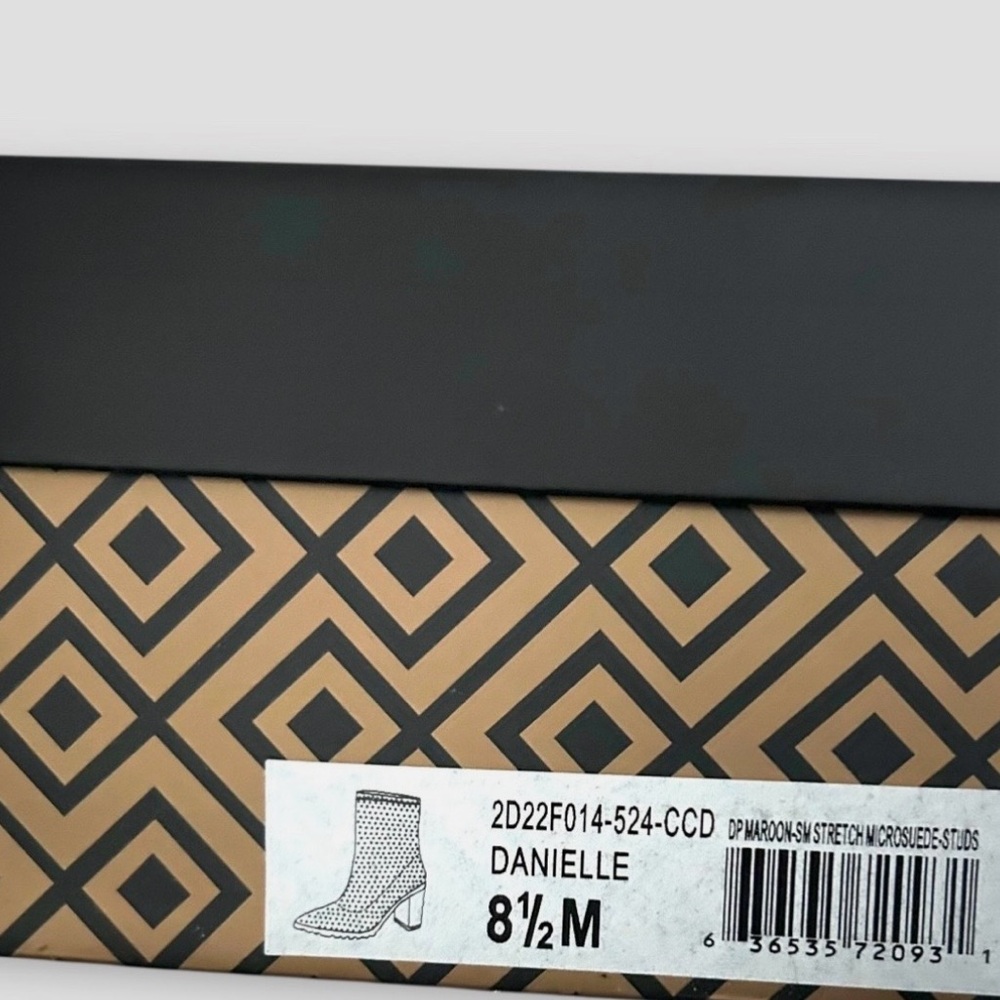 Charles By Charles David Danielle boots Women’s size 8.5 New Burgundy Studded - Picture 8 of 9